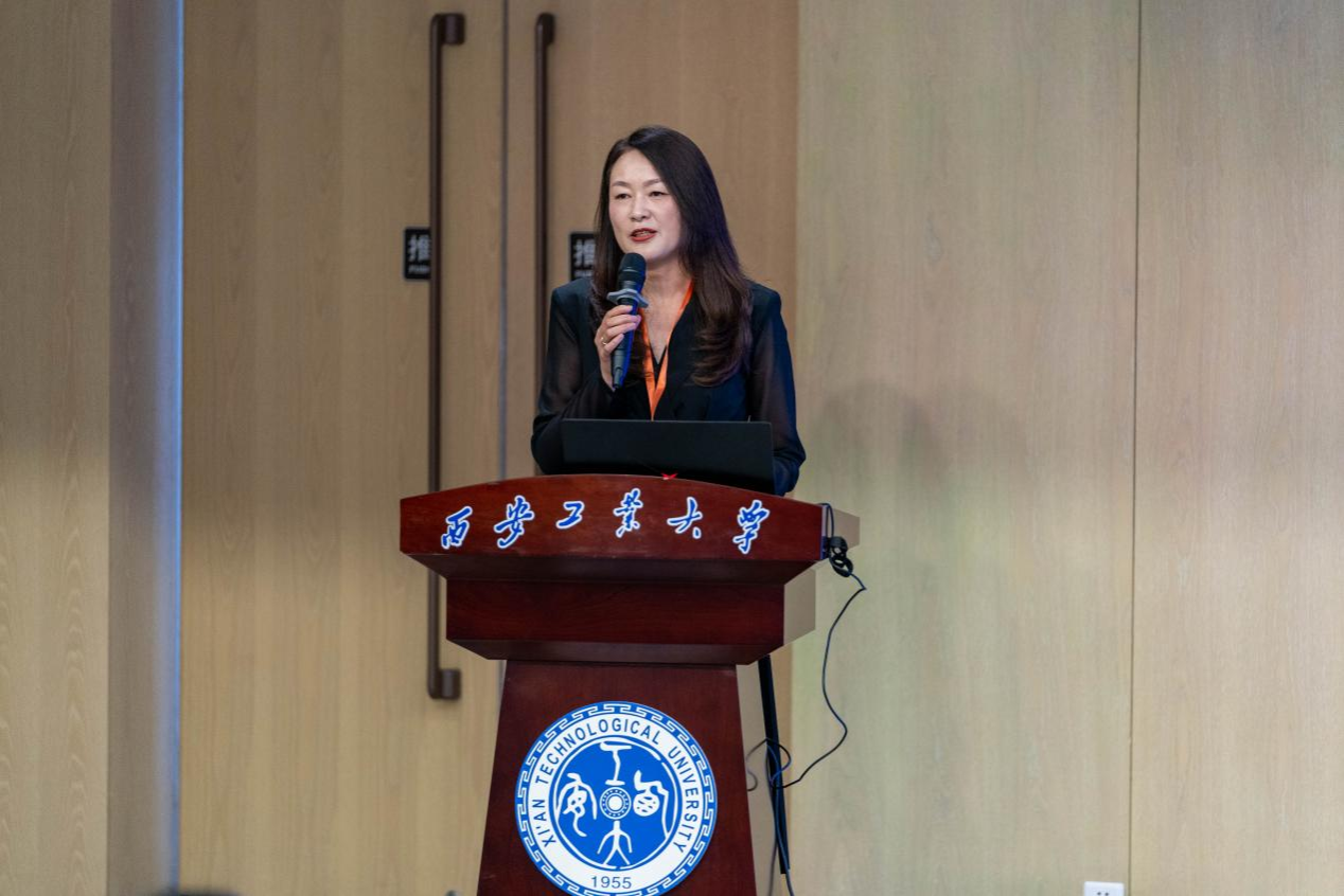 威廉希尔足球副董事长闫莉教授致辞图